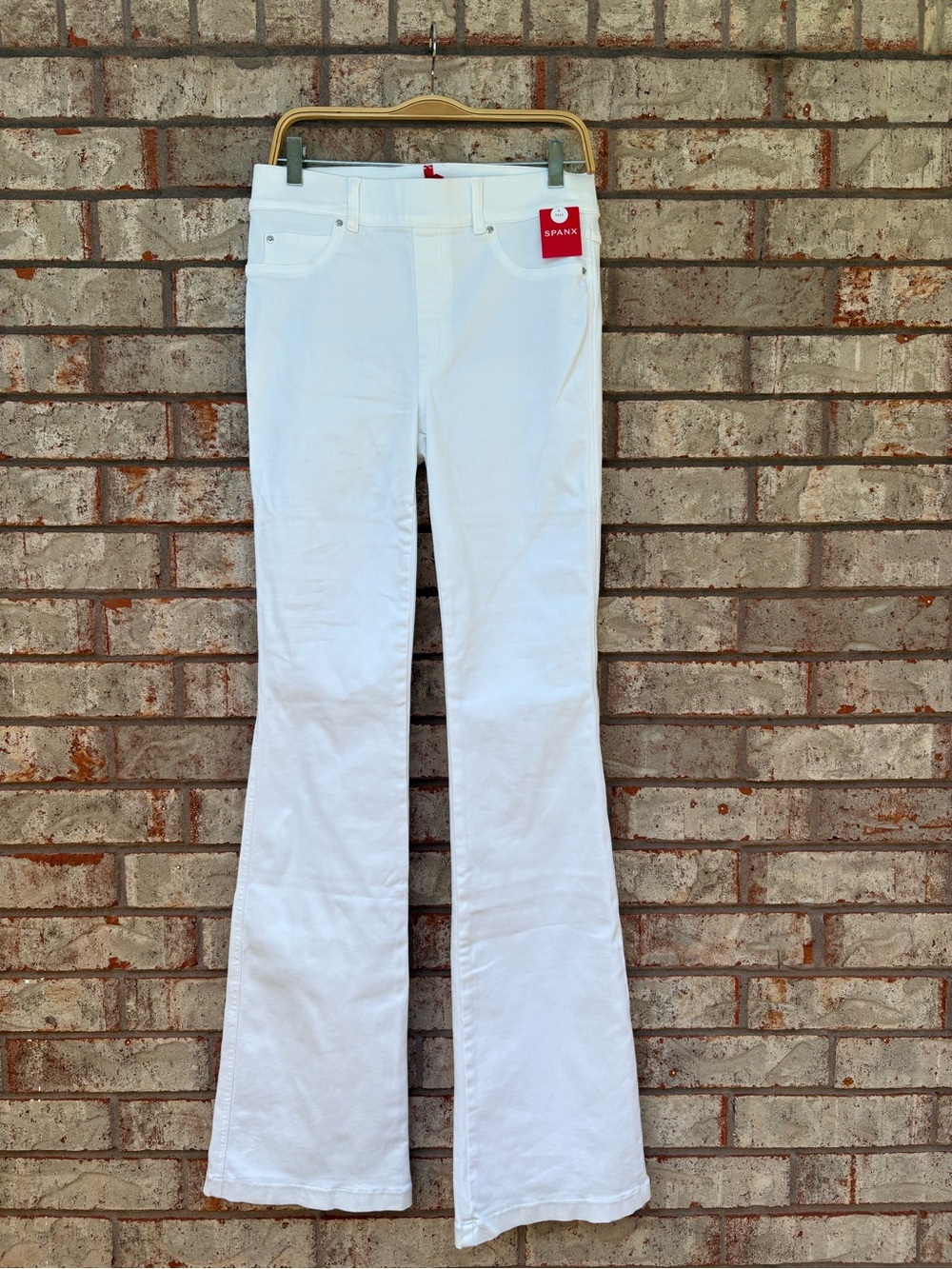 SPANX White High-Rise Pull on Flare Jeans Size M Tall